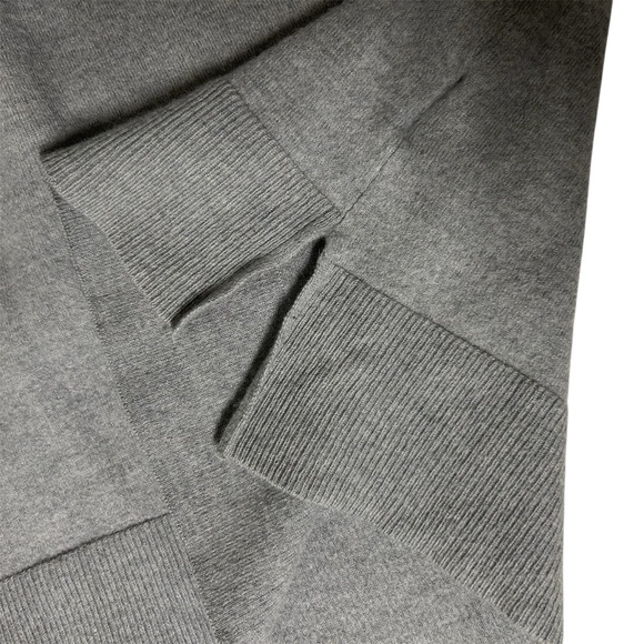 Banana Republic Extra Fine Merino V-Neck Sweater Women’s Sz L Light Gray Soft - Picture 6 of 9